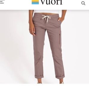 Vuori ripstop pants in Hazel (light mauve) Small